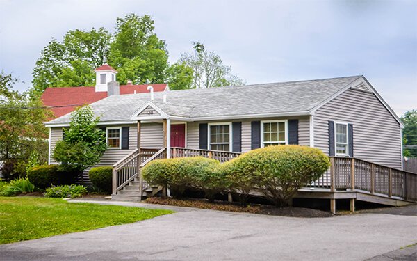 Crossroads-Windham-14-edited outside of rehab for women with children house