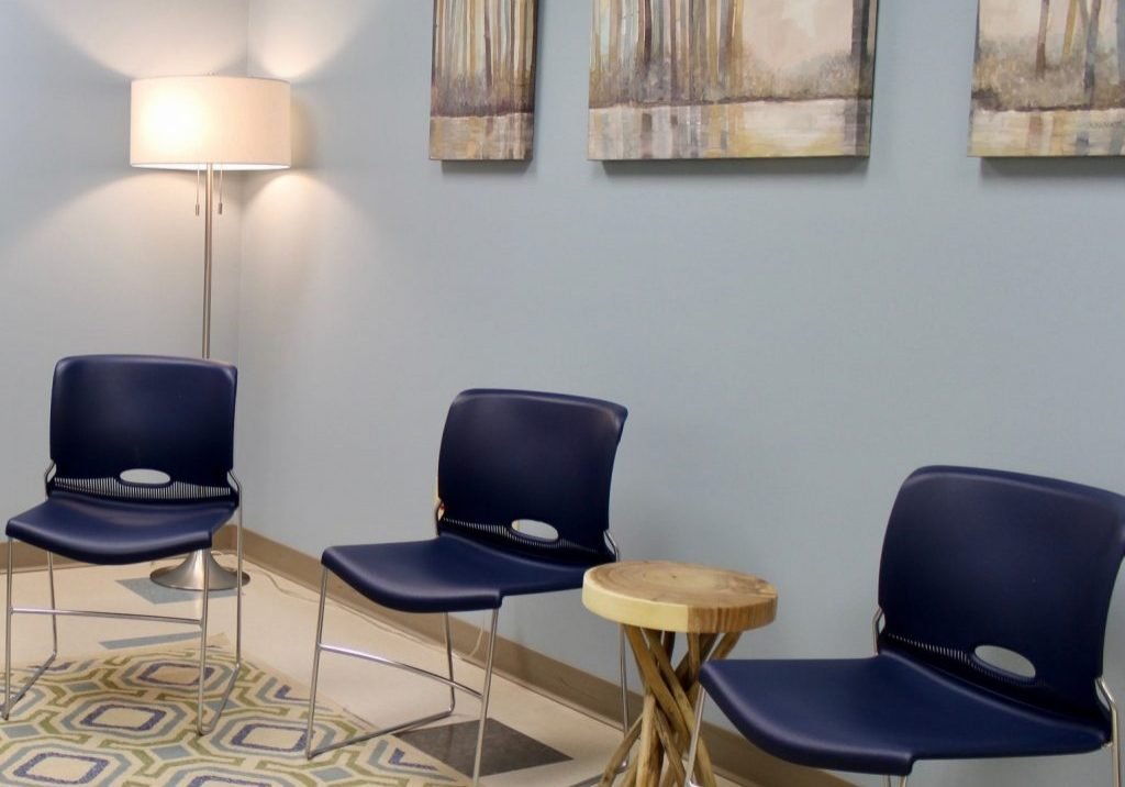EDIOP-1024x966-landscape therapy meeting room for residential women's treatment center