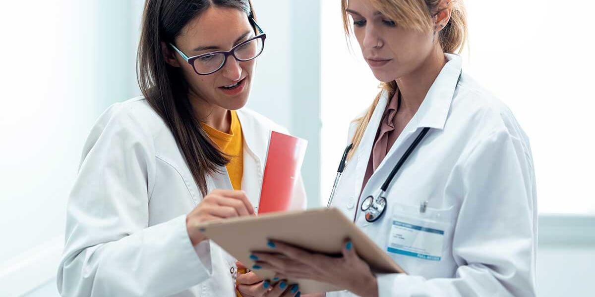4-Professionals-May-Need-to-Seek-Treatment-Too a pair discusses alcohol treatment for professionals