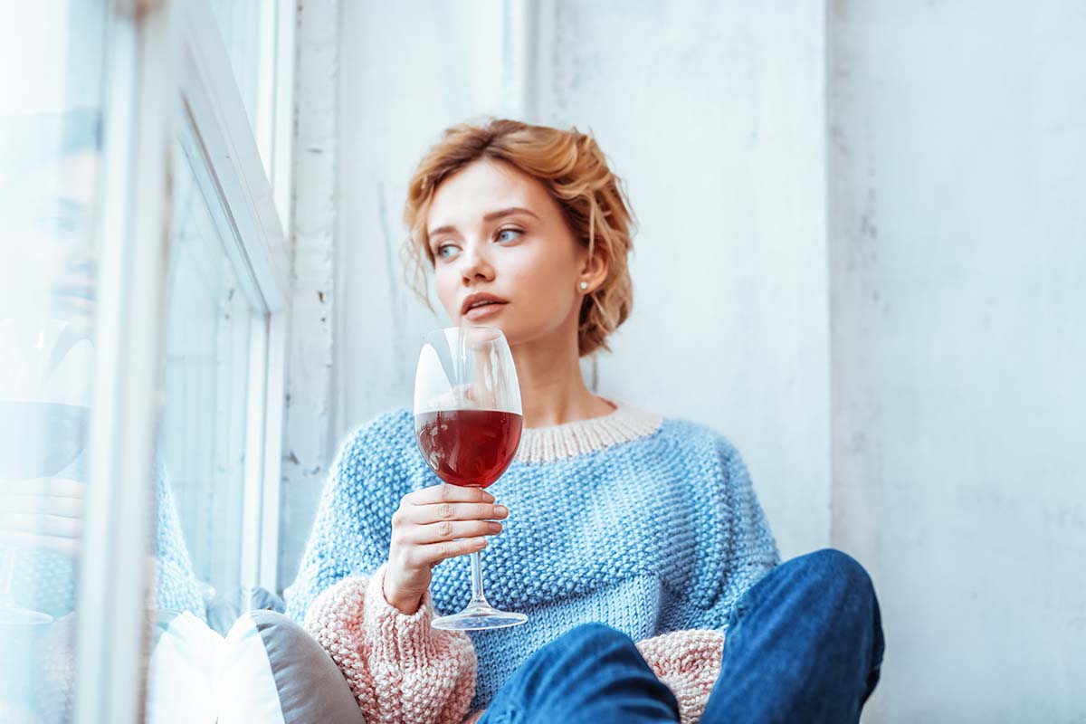 a woman wonders if she is an alcoholic