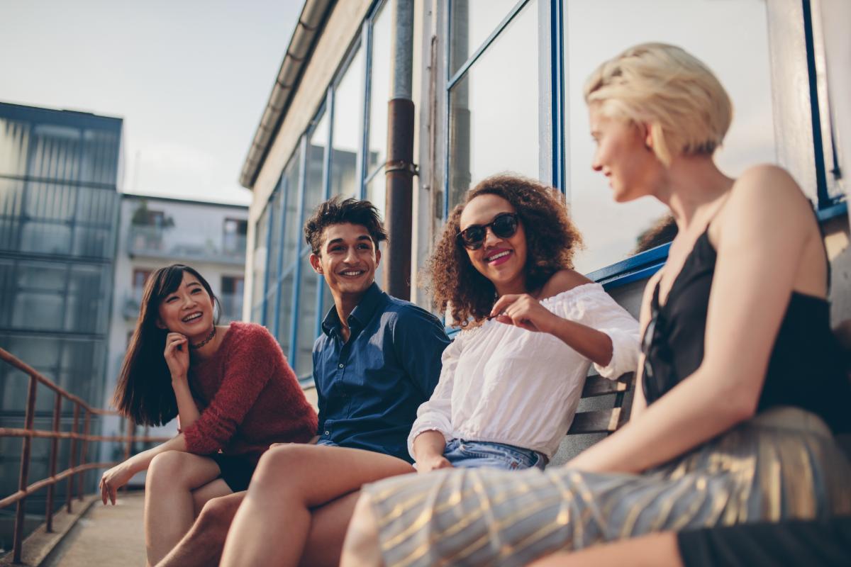 How Casual Alcohol Use Turns Into Addiction a group of people discuss when casual alcohol use turns into an alcohol problem